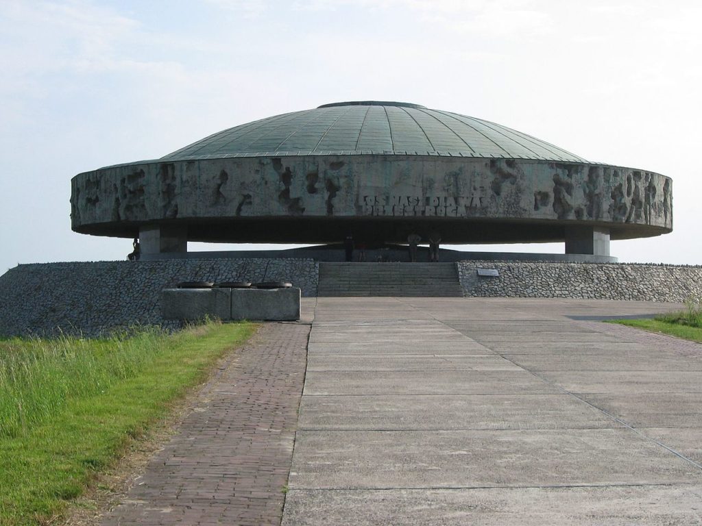 Photo du mausolée présent au musée de Majdanek, à visiter dans Lublin.