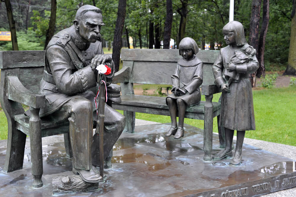 Statue de Józef Piłsudski à Sulejowek en Pologne