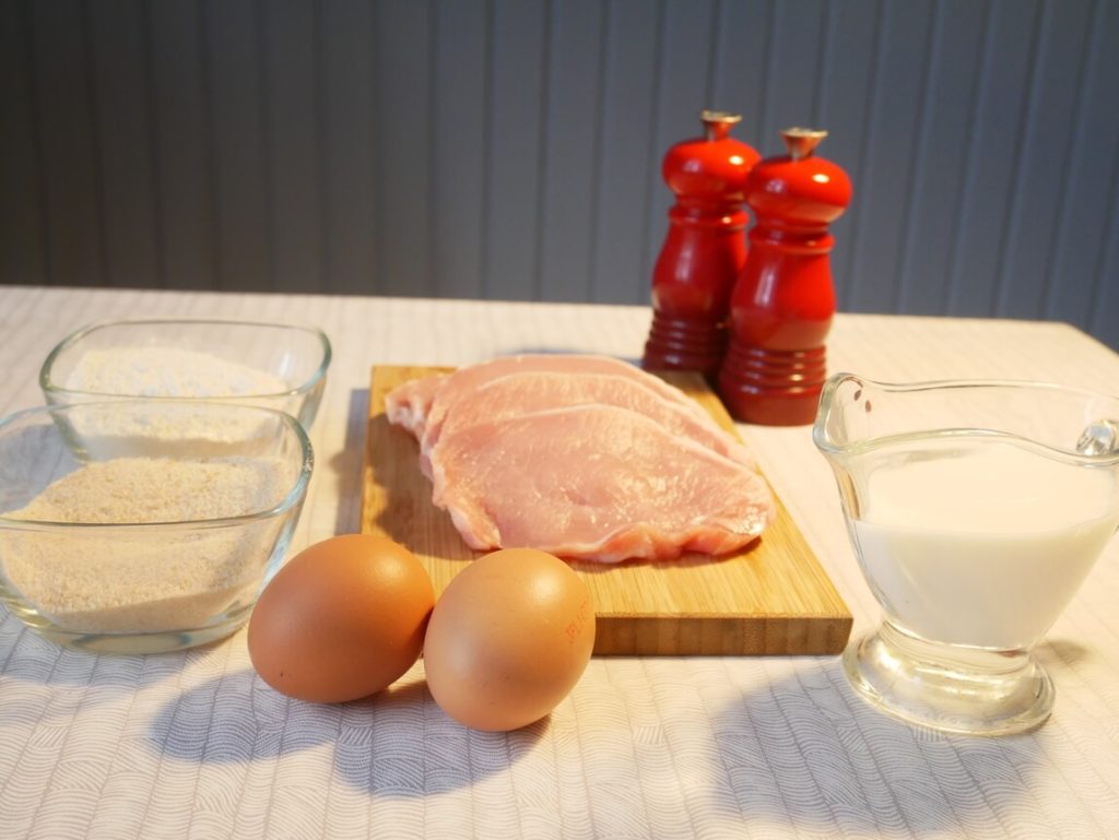 Ingrédients pour Kotlet Schabowy, escalopes de porc panées à la polonaise