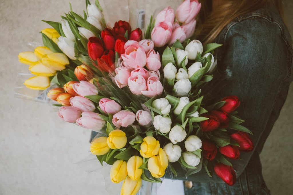 Pour la journée des femmes, Dzien Kobiet en Pologne, les hommes offrent traditionnellement des tulipes