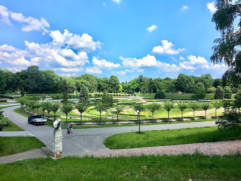 Photo du parc de la citadelle, l'un des lieux à visiter à Poznan.