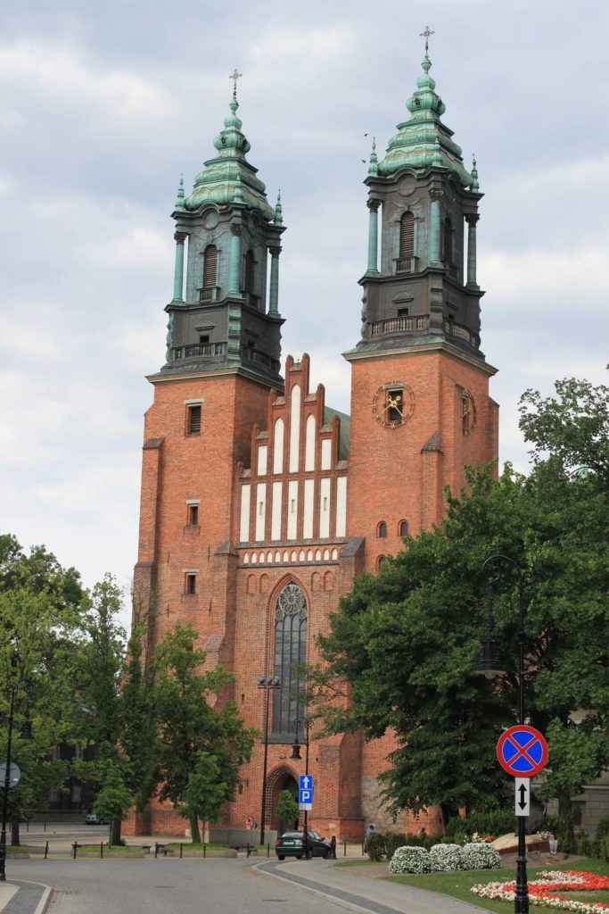 Photo de la cathédrale qui est un des lieux à visiter à Poznan.
